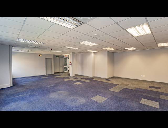 574M² OFFICE TO LET IN FERNDALE